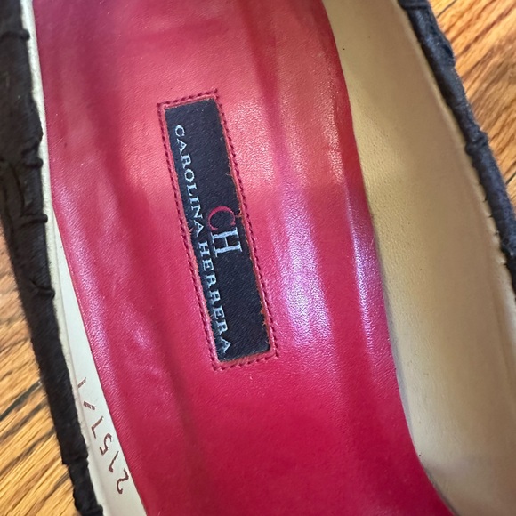 CH CAROLINA HERRERA BLACK LACE EMBELLISHED PUMPS SIZE 39 - Picture 4 of 16